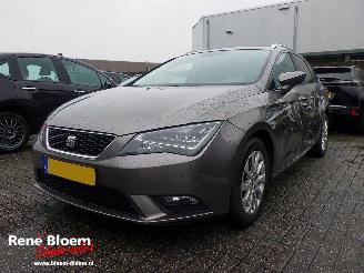 Vaurioauto  passenger cars Seat Leon 1.6 TDI Style Connect Navi 110pk 2017/1