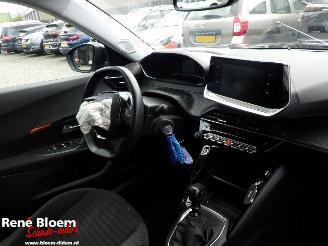 Peugeot 2008 1.2 Puretech Active Carplay 131pk picture 12