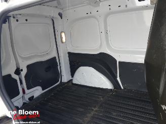 Renault Kangoo 1.5 Blue DCI 115 Comfort picture 10
