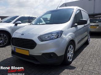krockskadad bil bedrijf Ford Transit 1.5 DCI Trend 101pk 2019/8