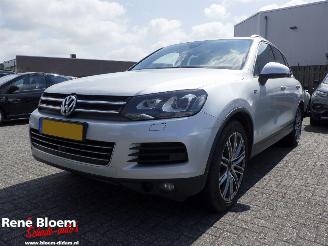 Vaurioauto  passenger cars Volkswagen Touareg 4.2 V8 TDI 340pk 2013/11