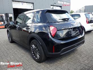 Mini Cooper 1.5 Classic pakket 5-drs picture 2