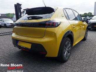 damaged passenger cars Peugeot e-208 EV Allure 50kWh 136pk Automaat 2023/3