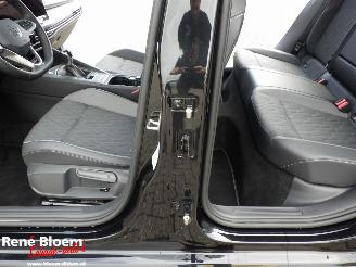 Volkswagen Golf 1.5 TSI Life Edition picture 13