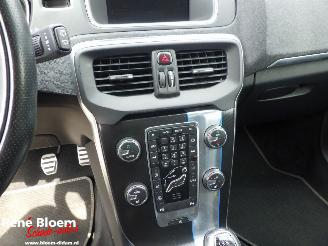 Volvo V-40 2.0 D2 R-Design 120pk Business picture 14