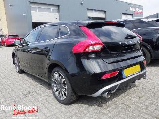 Volvo V-40 2.0 D2 R-Design 120pk Business picture 2