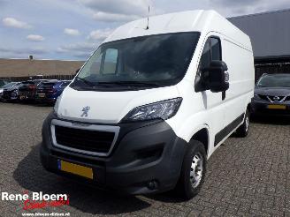 krockskadad bil auto Peugeot Boxer 2.0 Blue HDI L2H2 Premium Pack 2019/9