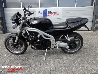 krockskadad bil motor Triumph Speed Triple 955i 2003/3