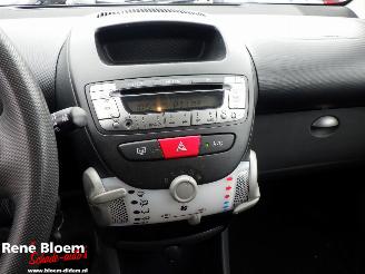 Peugeot 107 1.0 Active 5drs Airco picture 15