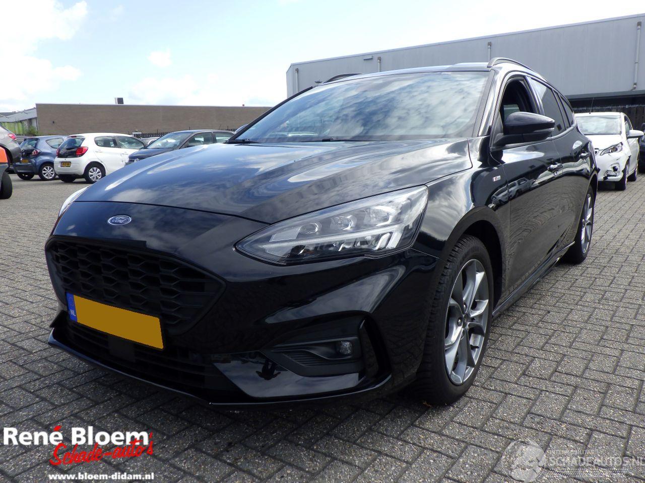 Ford Focus 1.0 EcoBoost Hybrid Vignale