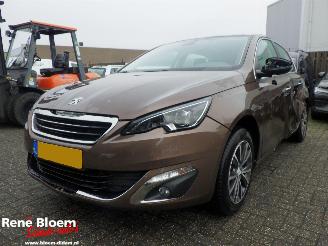 Vaurioauto  passenger cars Peugeot 308 1.6 THP Premiere 2014/3
