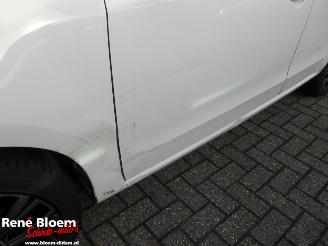 Volkswagen Up! 1.0 BMT Move Up 5drs Airco picture 16