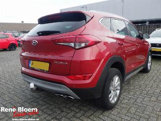 damaged passenger cars Hyundai Tucson 2.0 CRDi Comfort 136pk 2017/7