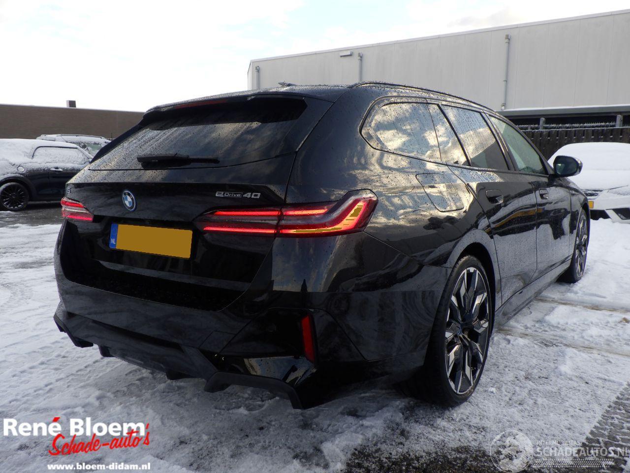 BMW i5 Touring E-Drive 40 340pk 84kwh Full Option