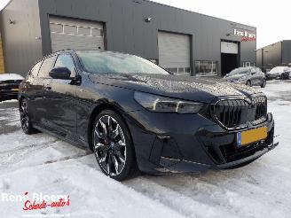 BMW i5 Touring E-Drive 40 340pk 84kwh Full Option picture 2