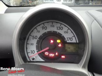 Peugeot 107 1.0-12V XS picture 10