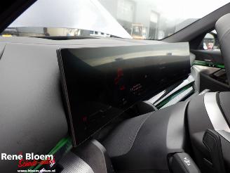 BMW 5-serie 520i M-pakket Full Option 190pk picture 26