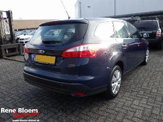 krockskadad bil auto Ford Focus 1.6 TI-VC Trend Airco 5drs 2012/2