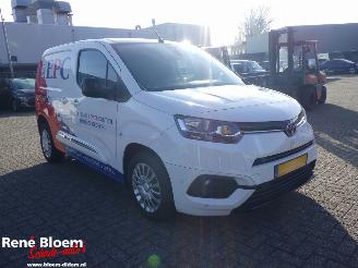 Toyota Proace CITY 1.5 D-4D Prof picture 5