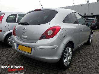 skadebil auto Opel Corsa 1.4 16V 111 Edition 2010/11