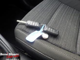 Kia Stonic 10T GDI MHEV Dynamic-Line picture 11