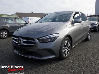 skadebil auto Mercedes B-klasse 180D Business Solution Plus 2019/12
