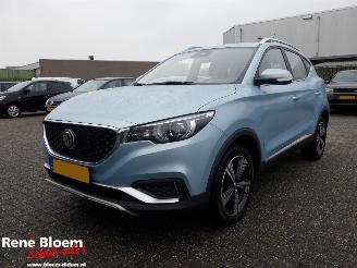 uszkodzony samochody osobowe MG ZS EV Luxury 45kWh Automaat 2021/6