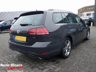 Damaged car Volkswagen Golf 1.6 TDI HighLine R-Line 5drs 2017/10