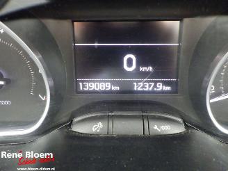Peugeot 2008 1.2 Puretech Blue Lion Airco 5drs picture 19