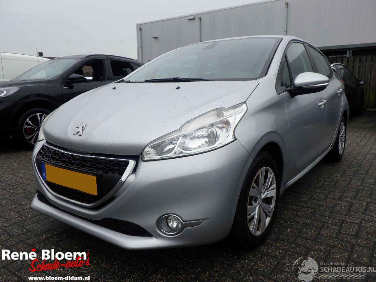 Peugeot 208 1.2 VTI Envy 5drs Airco