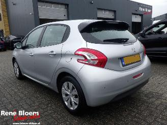 Peugeot 208 1.2 VTI Envy 5drs Airco picture 2