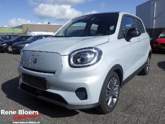 Damaged car Leapmotor  T03 Design 37.3 kWh 2025/3