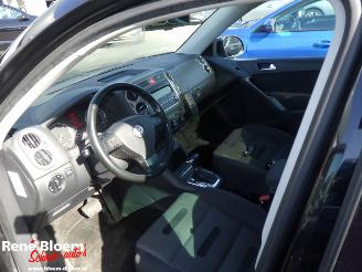 Volkswagen Tiguan 2.0 TDI 4motion 140pk Automaat picture 12