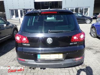 Volkswagen Tiguan 2.0 TDI 4motion 140pk Automaat picture 3