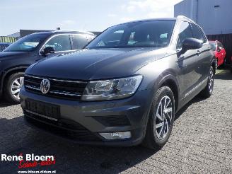 damaged passenger cars Volkswagen Tiguan 2.0 TDI Sound 150pk 2017/4