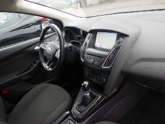 Ford Focus 1.0 Titanium Edition Navi picture 9