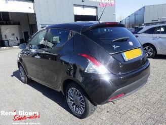 Lancia Ypsilon 0.9 Twinair Gold picture 2