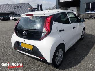 Toyota Aygo 1.0 VVTi x-fun 5drs Airco picture 4