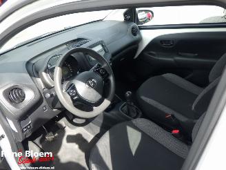 Toyota Aygo 1.0 VVTi x-fun 5drs Airco picture 10