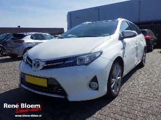 Coche accidentado Toyota Auris Touring Sports 1.8 Hybrid 2013/8