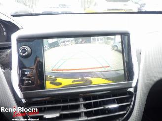 Peugeot 208 1.2 Pure Tech Allure 110pk picture 18