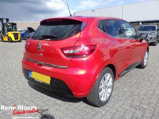 krockskadad bil auto Renault Clio 0.9 TCE Limited 90pk 2018/10