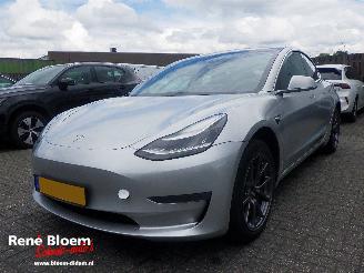 Voiture accidenté Tesla Model 3 Standard Plus RWD 60kwh 2019/6