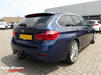 skadebil auto BMW 3-serie Touring 318d High Executive Automaat 2017/4