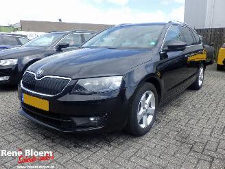 skadebil auto Skoda Octavia Combi 1.6 TDI Greentech DSG Style Business 110pk 2016/7