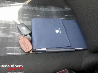Peugeot 108 1.0 e-VTi Active Airco 5drs picture 19