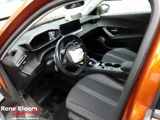 Peugeot 2008 1.2 PureTech Allure Automaat picture 11