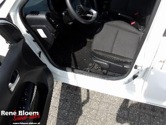 Kia Picanto 1.0 CVVT Comfort  Plus-line Navigator picture 13