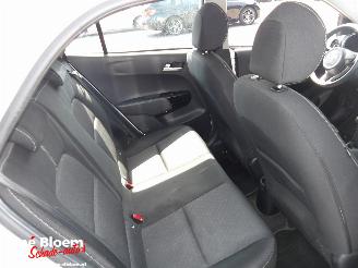Kia Picanto 1.0 CVVT Comfort  Plus-line Navigator picture 9