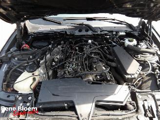BMW 3-serie 318d Executive 142pk Aut picture 18